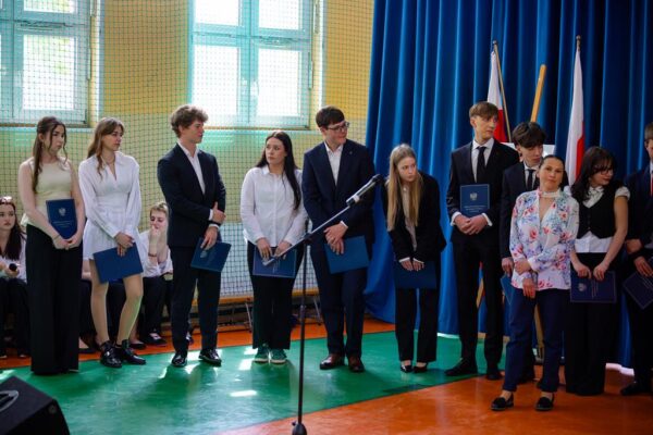 20250425-zakonczenie-roku-075