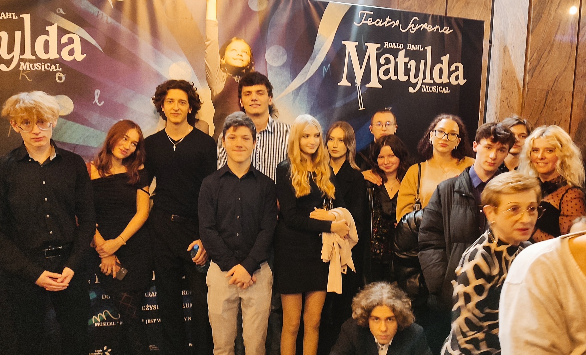 Klasa 4c w Teatrze Syrena na musicalu „Matylda”
